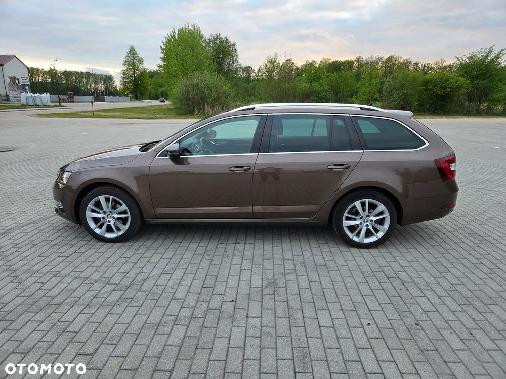 Skoda Octavia 2.0 TDI Style DSG - 2
