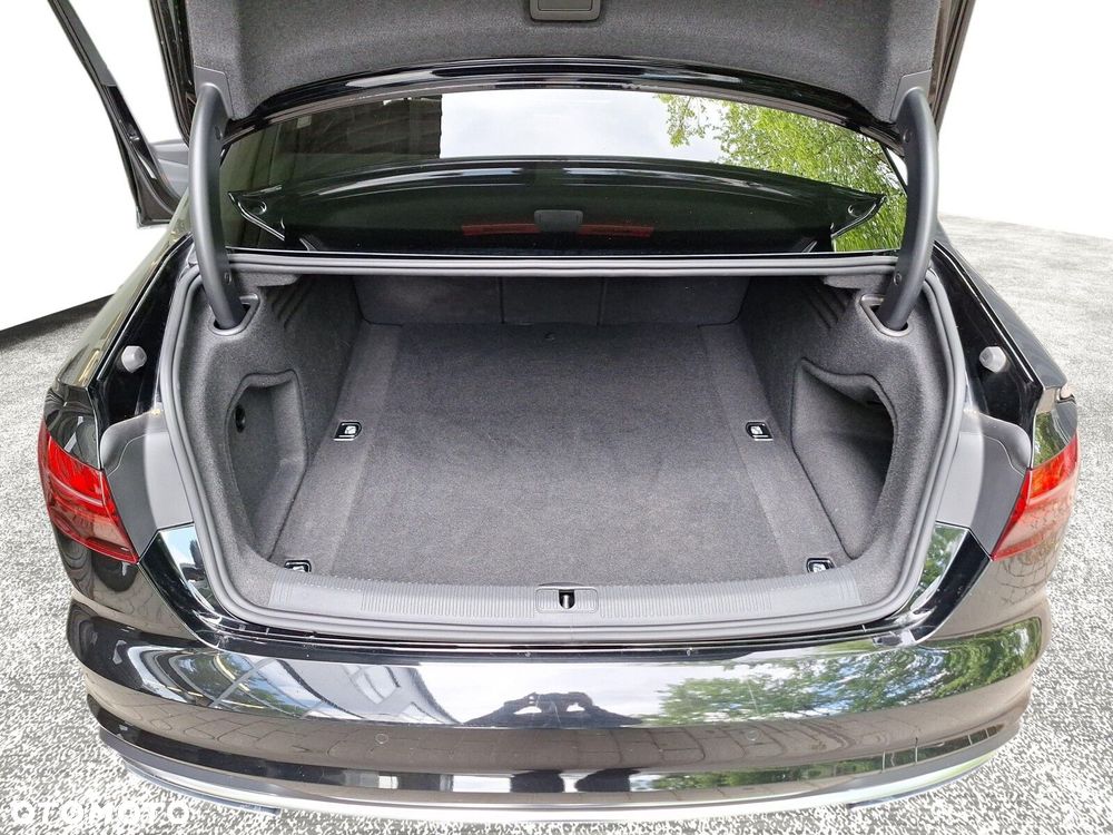 Audi A4 Limousine - 30