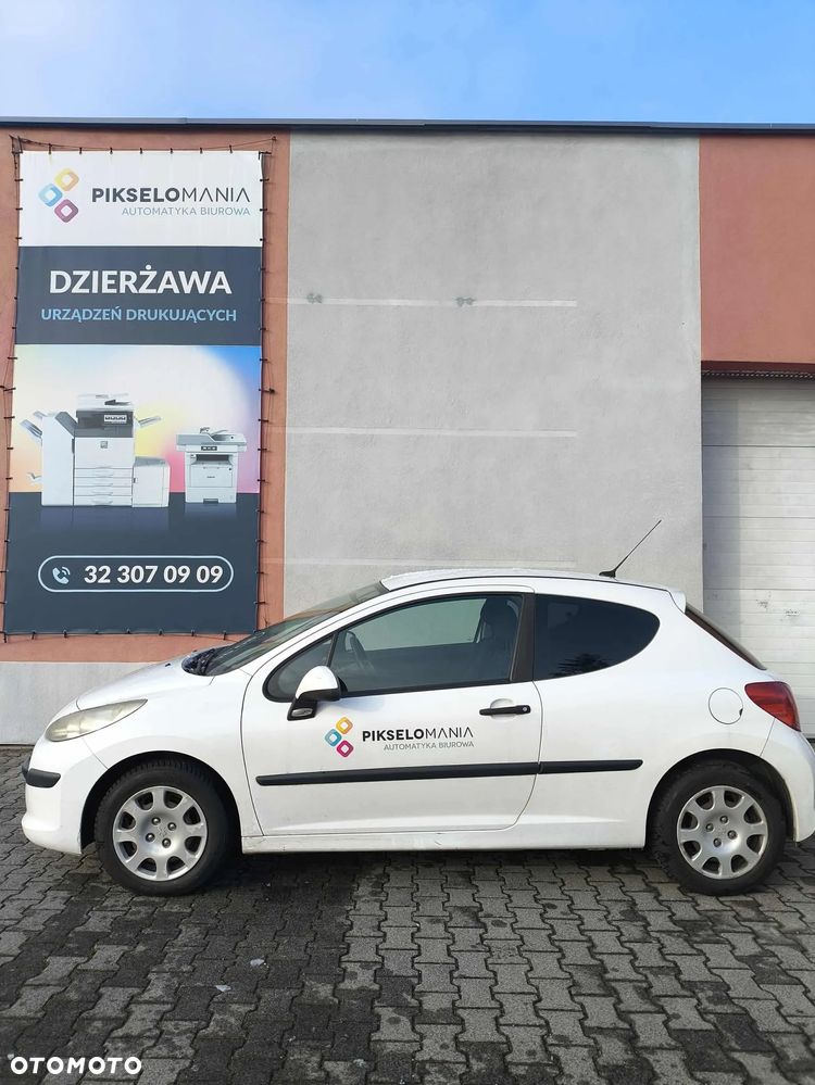 Peugeot 207 - 1