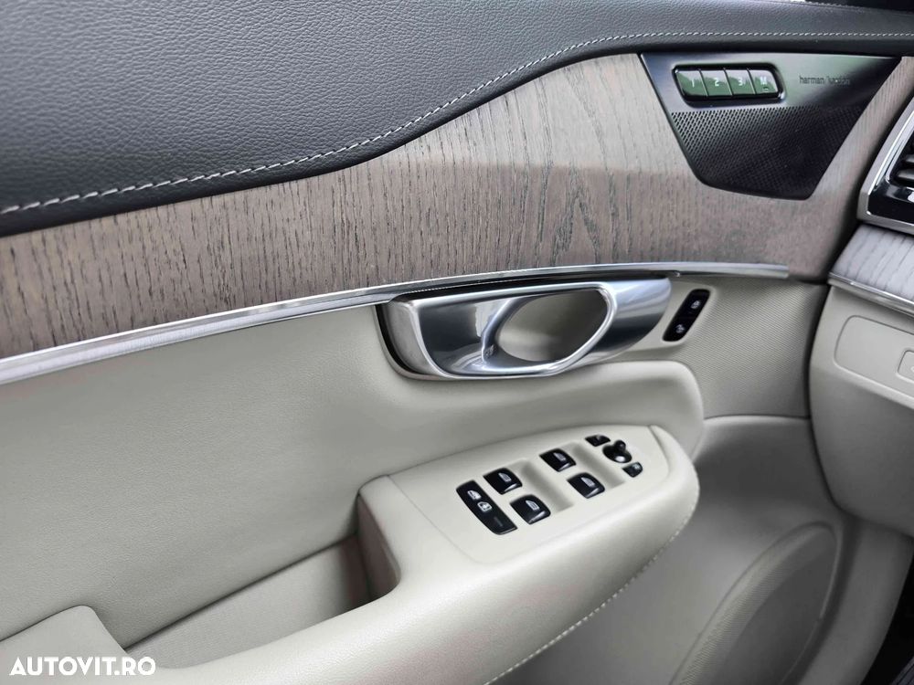 Volvo XC 90 - 11