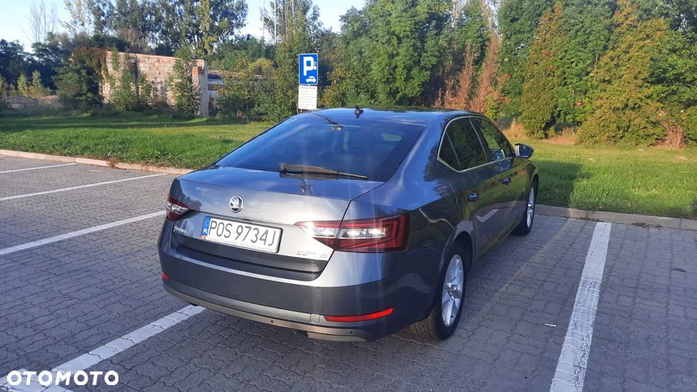Skoda Superb 2.0 TDI Style - 6
