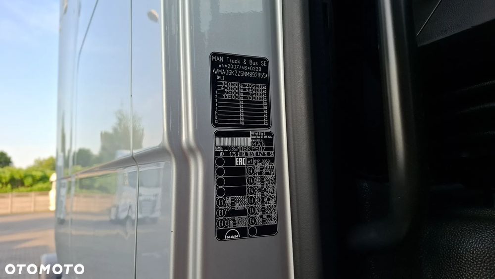 MAN TGX 18.510 BL SA / STANDARD / SALON PL / - 25