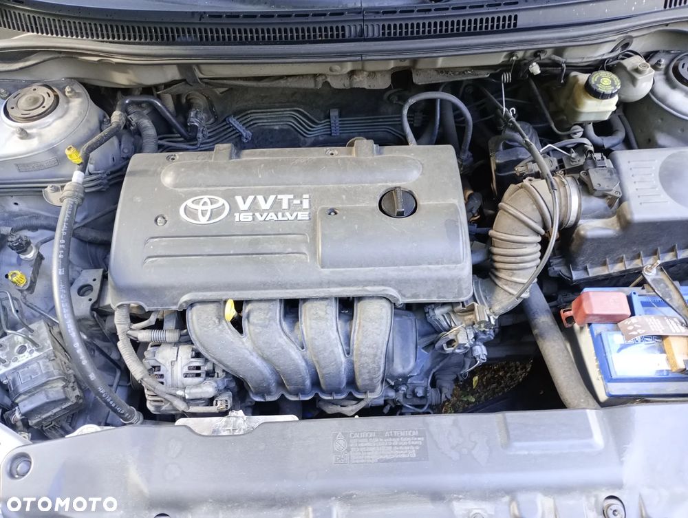 Toyota Corolla 1.6 VVT-i Terra Polaris - 10