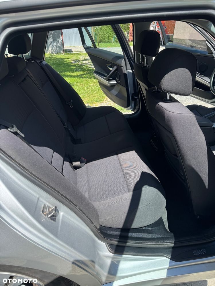 BMW Seria 3 318i - 10