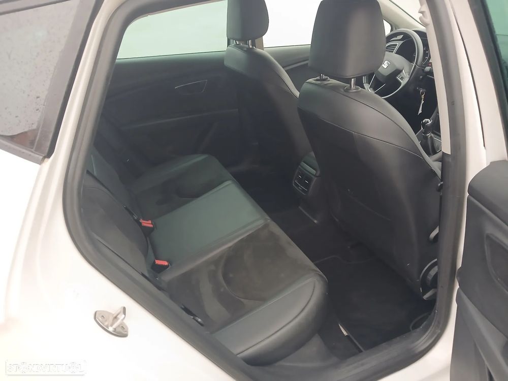 SEAT Leon 1.6 TDI ECOMOTIVE Style - 25