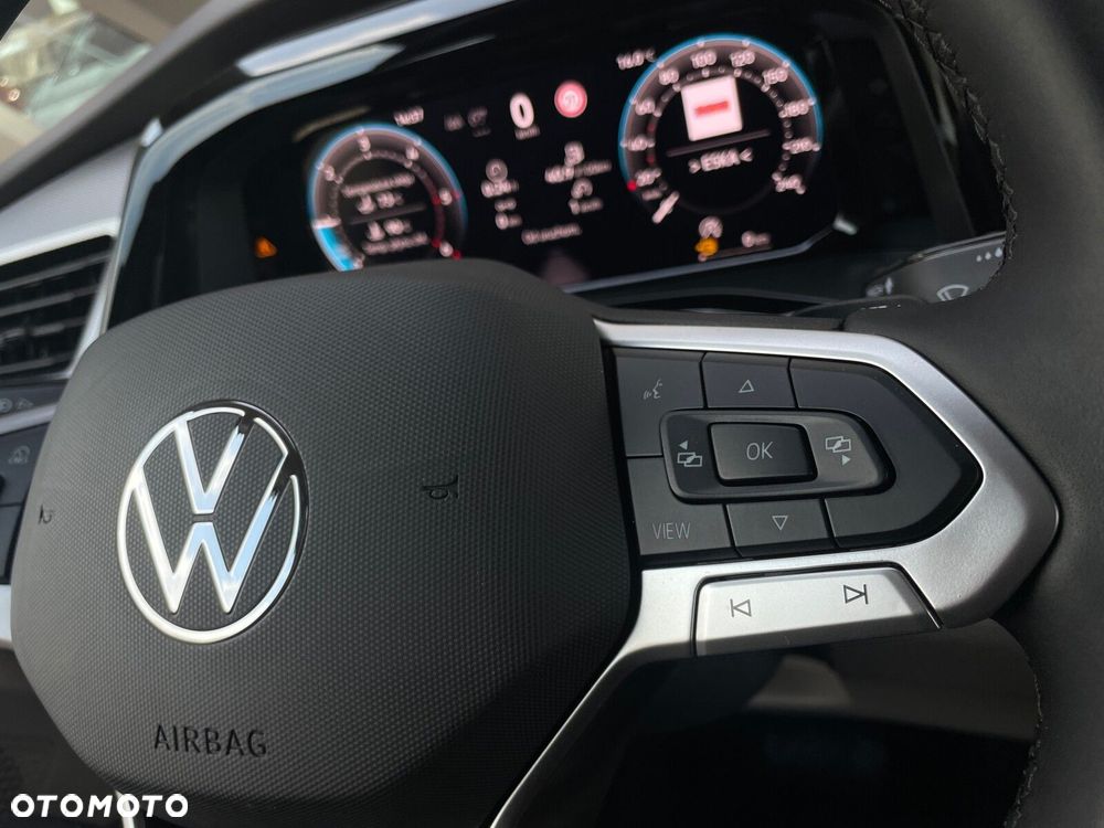 Volkswagen california Nowa California Coast silnik: 2,0 l TDI SCR 150 KM / skrzynia biegów: 7-biegowa DSG rozstaw osi: 3124 mm - 15