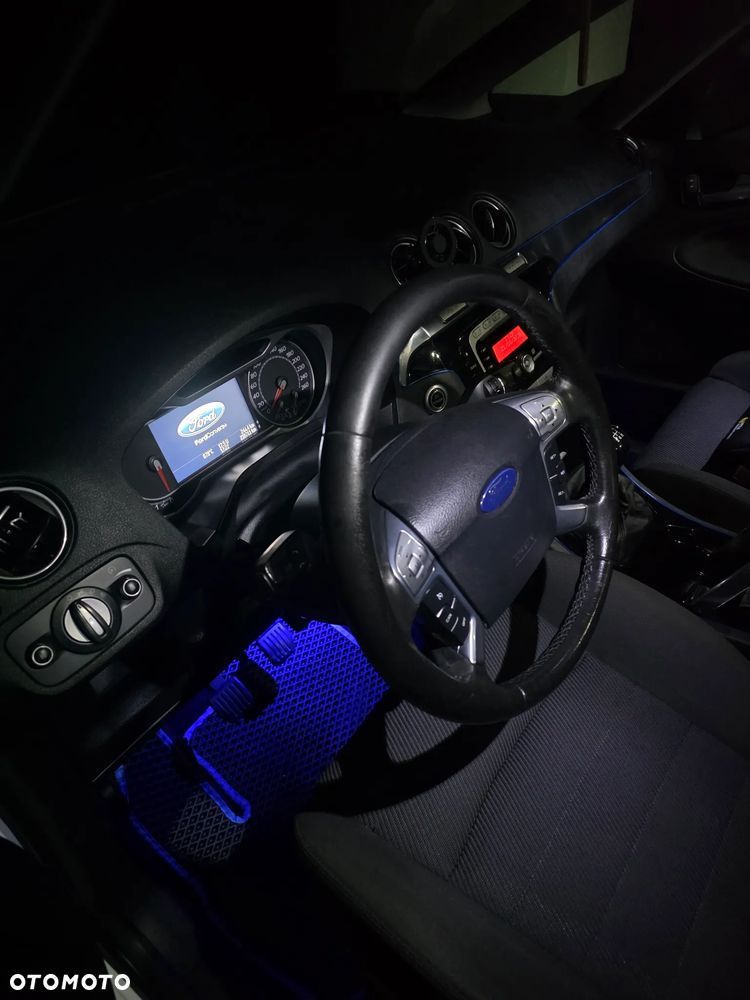 Ford S-Max 2.0 Titanium - 22