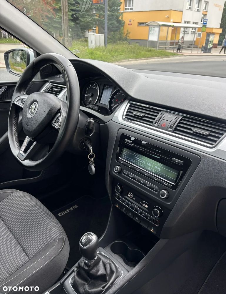 Skoda RAPID 1.2 TSI Ambition Max - 8