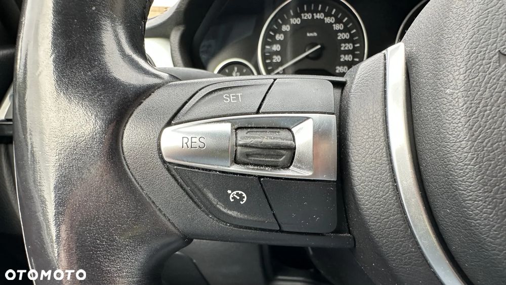 BMW Seria 3 318d - 22