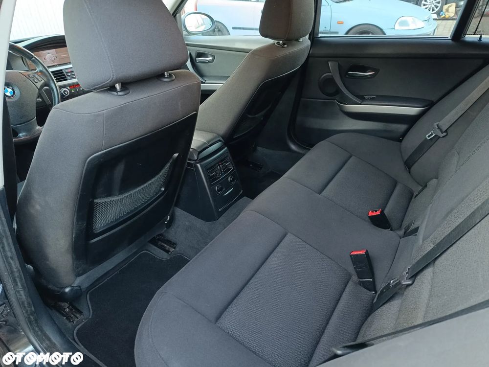 BMW Seria 3 320i Edition Exclusive - 10