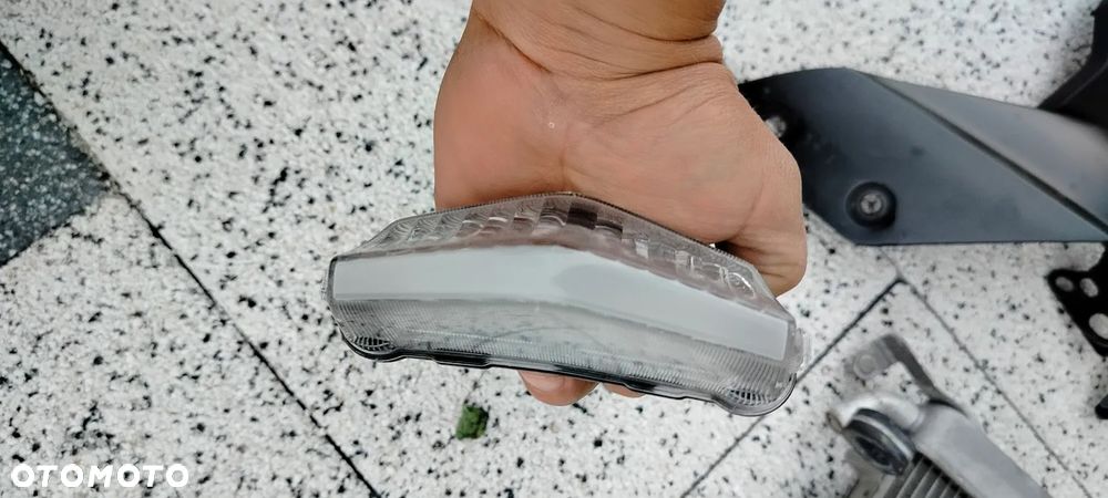 YAMAHA MT 125 MT125 2024 REFLEKTOR LAMPA CZASZA LICZNIK OWIEWKA CHŁODNICA ZEGARY LAMPA TYŁ - 31