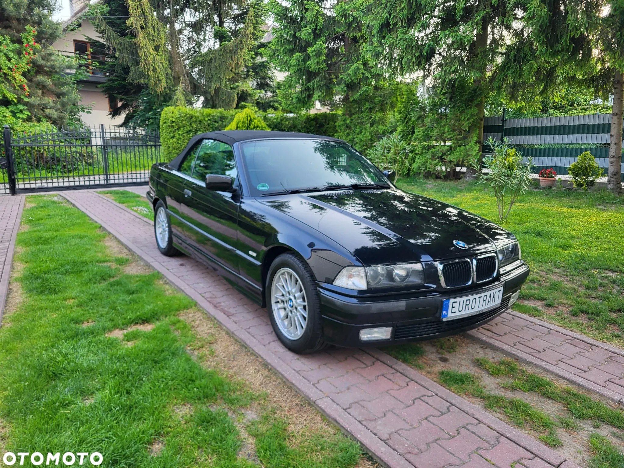 BMW Seria 3 320i Cabriolet - 3