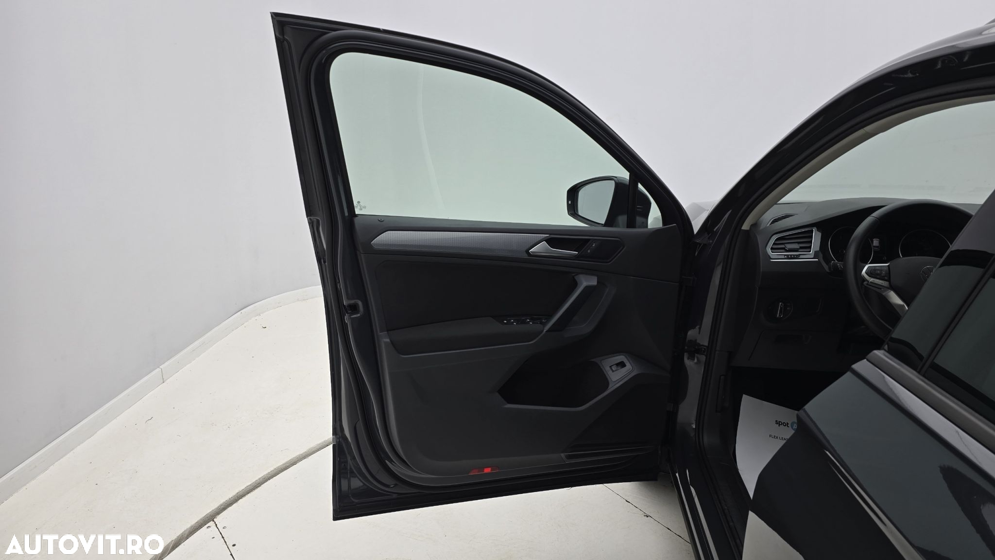 Volkswagen Tiguan 2.0 TDI SCR DSG 4Motion Life - 10