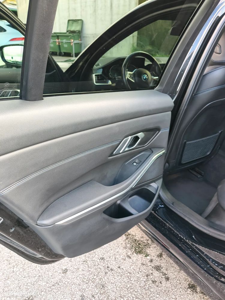 BMW 330 e Aut. M Sport - 16