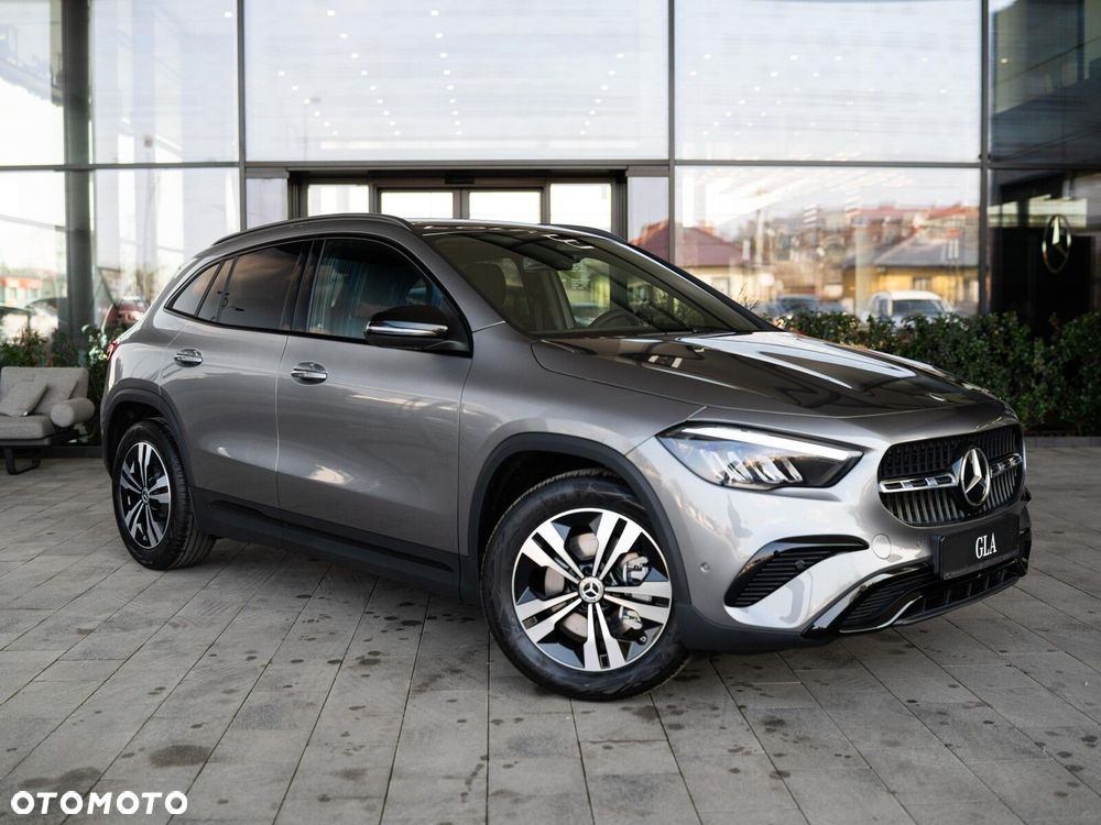 Mercedes-Benz GLA - 5