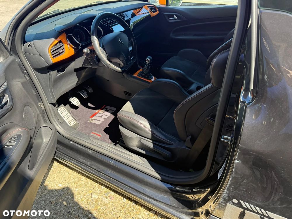 Citroën DS3 1.6 THP Racing - 10
