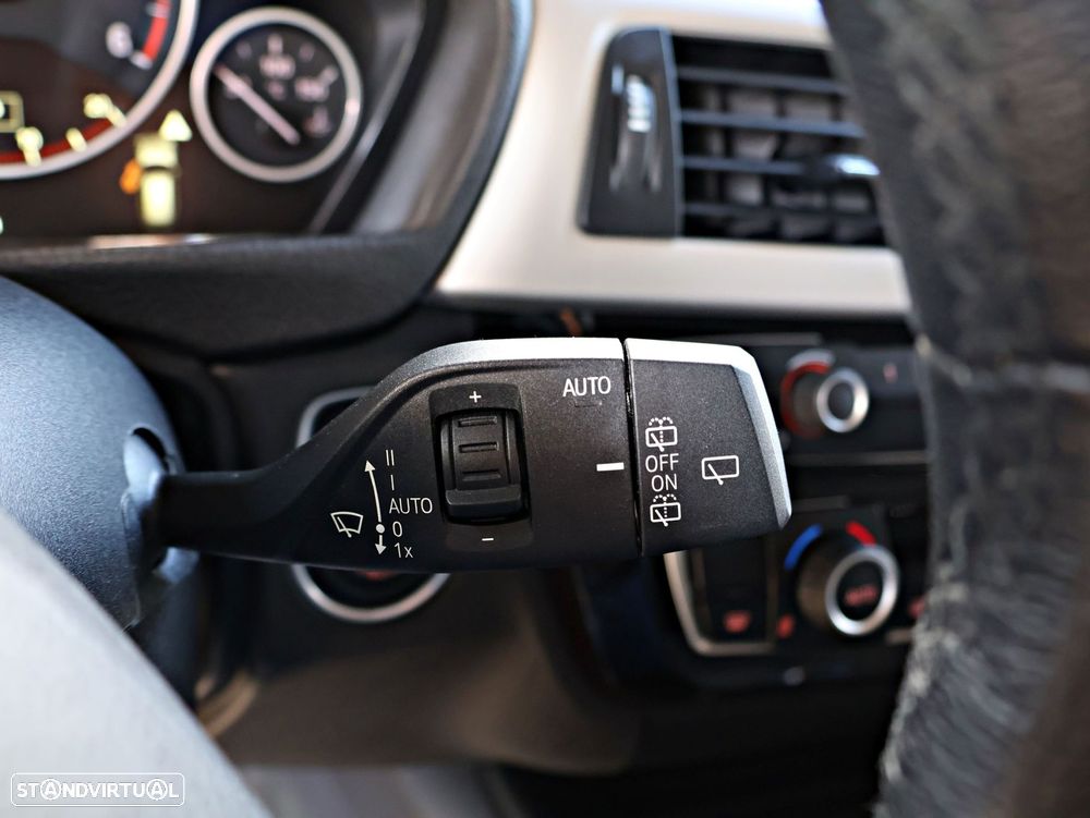BMW 320 d Touring Advantage Auto - 52