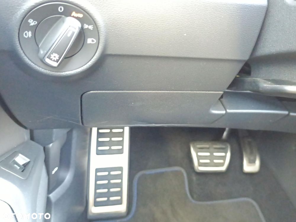 Volkswagen T-Roc - 30