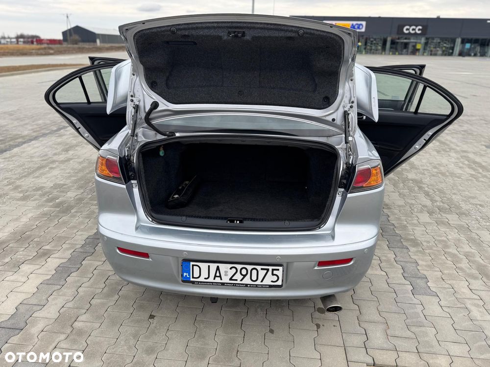 Mitsubishi Lancer 1.6 - 17