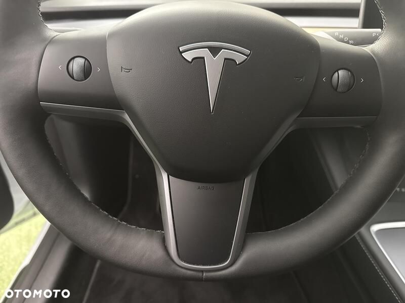 Tesla Model 3 - 13