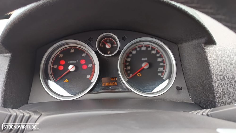 Opel Astra GTC 1.7 CDTI - 9