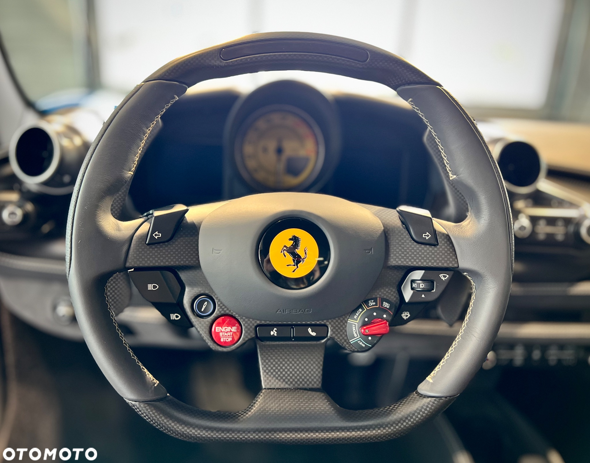 Ferrari F8 Spider - 7