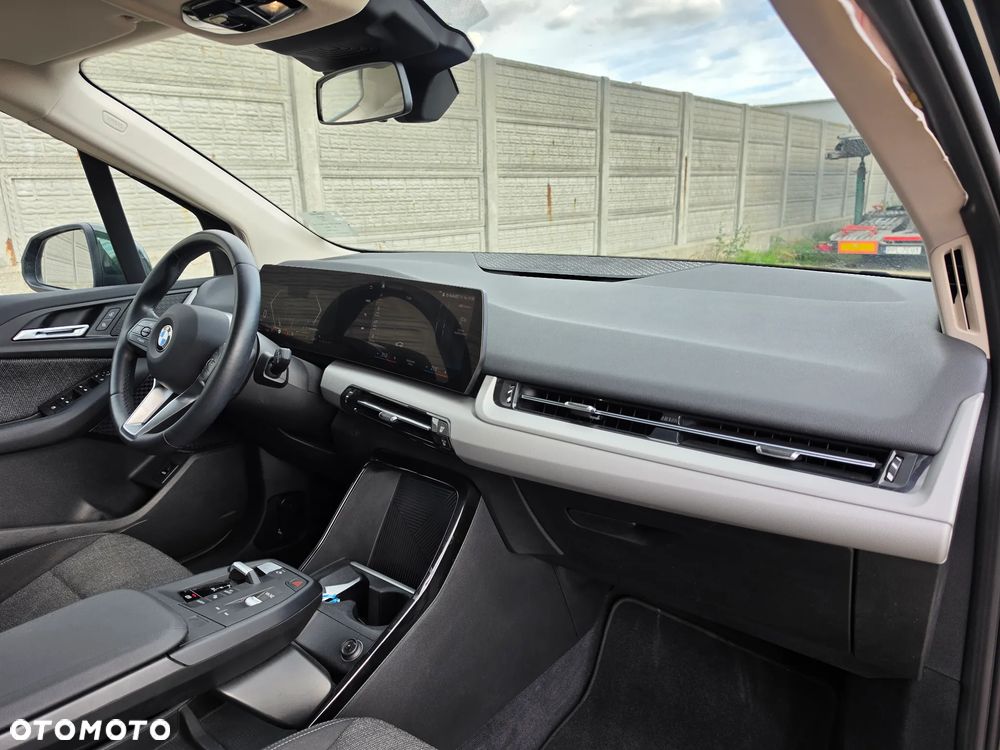 BMW Seria 2 218i Advantage - 11