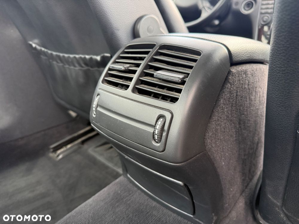 Mercedes-Benz Klasa E 200 CDI Classic - 21