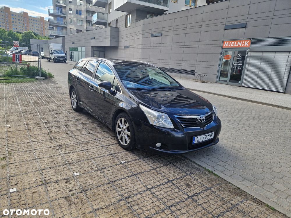 Toyota Avensis 2.2 D-4D Prestige Gold - 5