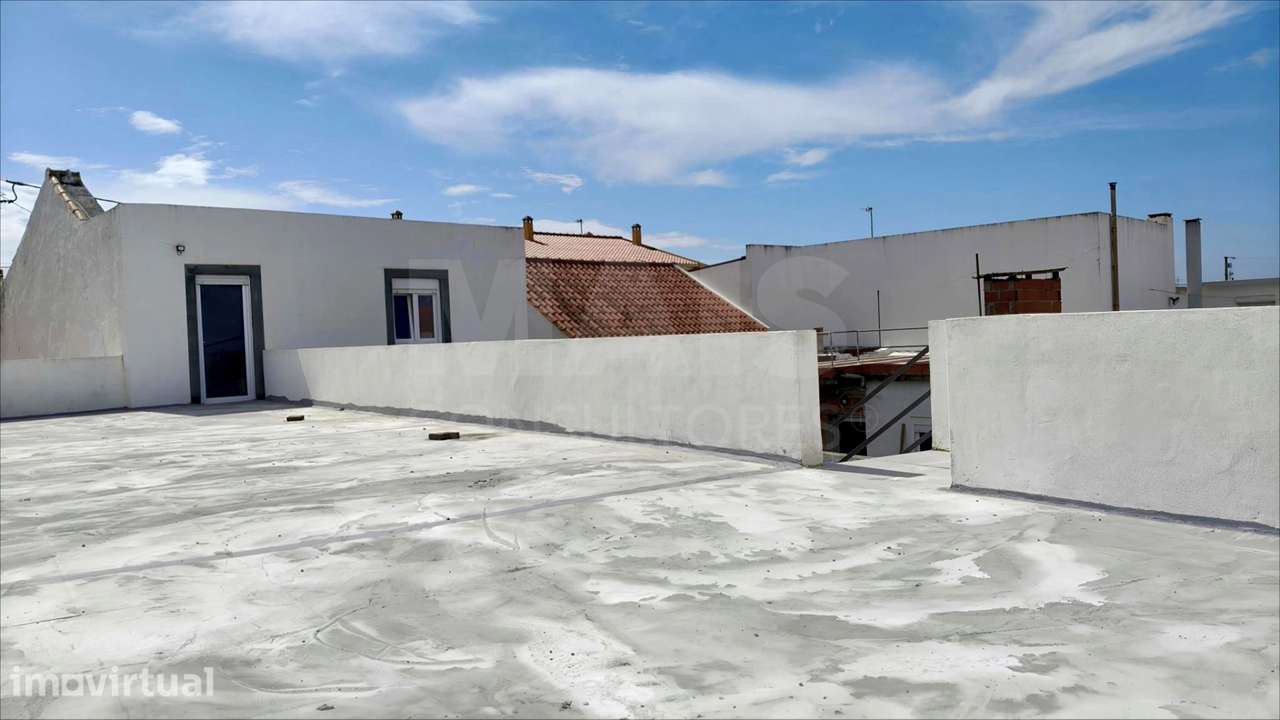MORADIA T3 Remodelada, Mobilada c/ Suite Master, Terraço, Garagem, ... - Grande imagem: 5/41