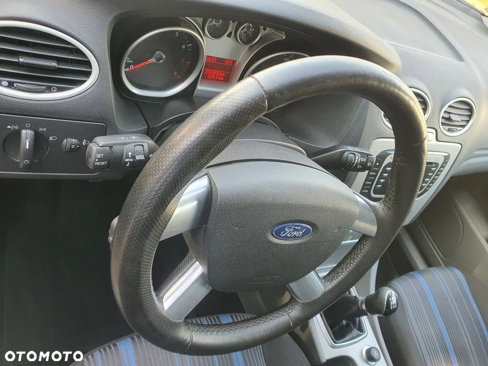 Ford Focus 1.8 Style - 32