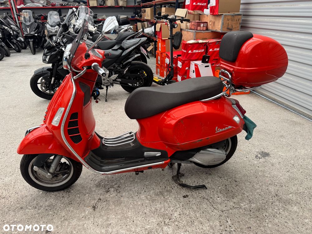 Vespa GTS - 4