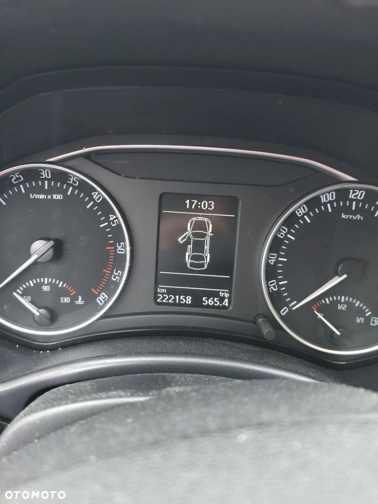 Skoda Octavia 2.0 TDI DPF DSG Laurin & Klement - 22