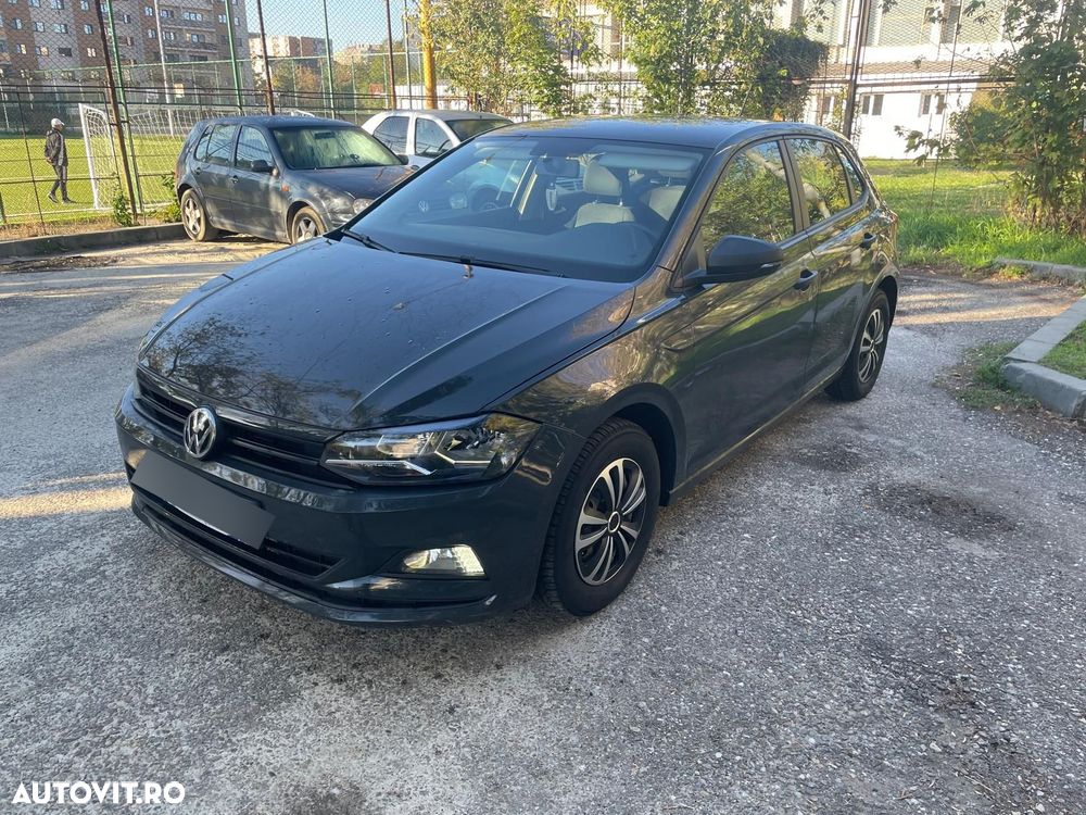 VOLKSWAGEN Polo