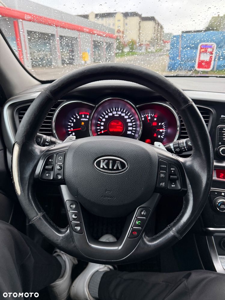 Kia Optima - 11