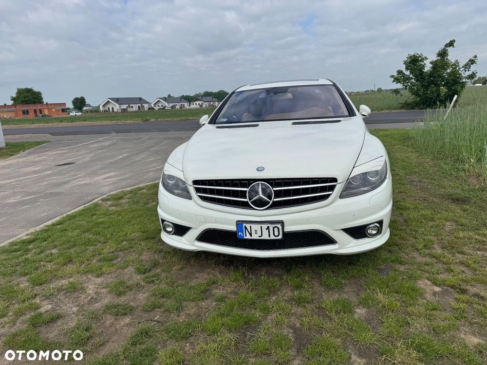 Mercedes-Benz CL 63 AMG - 9