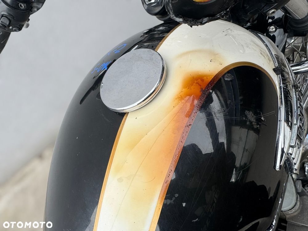 Triumph Bonneville - 17