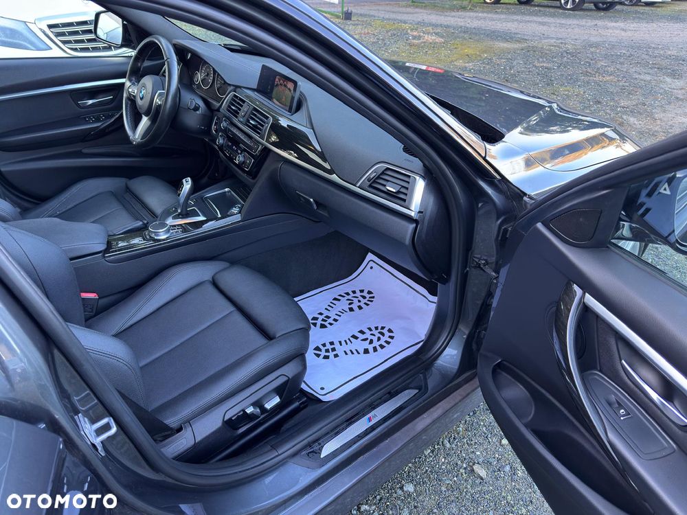 BMW Seria 3 330i GPF xDrive M Sport - 18