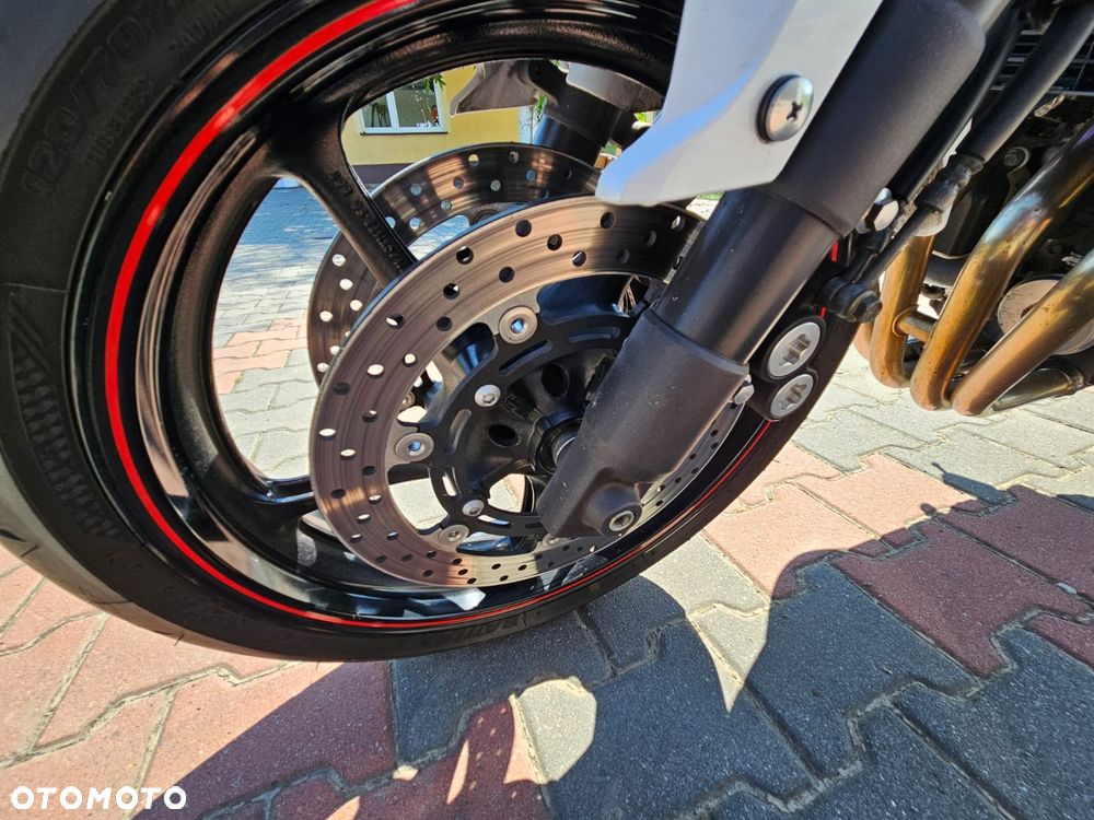 Yamaha FZ6 - 9