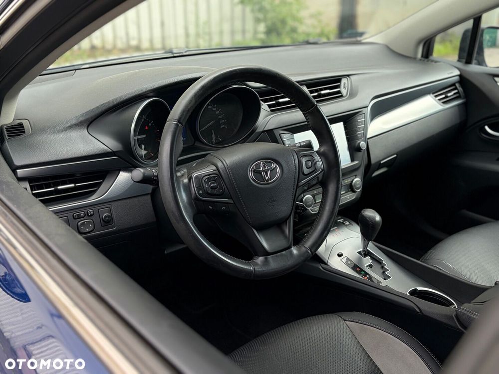 Toyota Avensis 2.0 Premium MS - 18