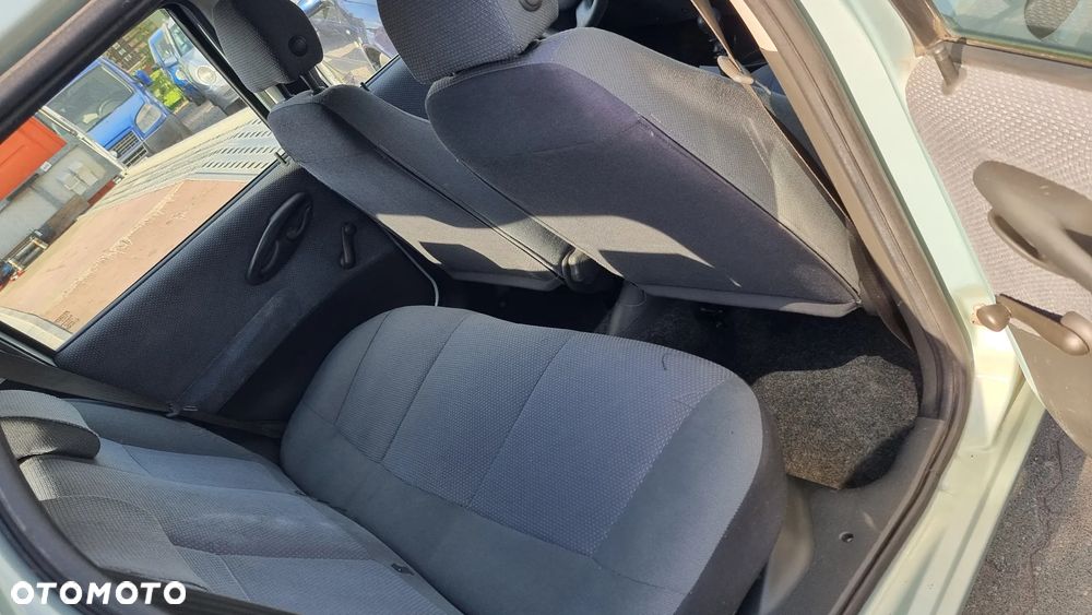 Fiat Punto 1.2 8V Fresh - 8