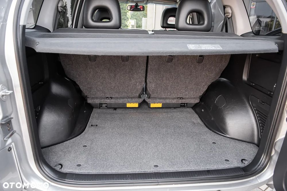 Toyota RAV4 2.0 VVT-i Sol - 24