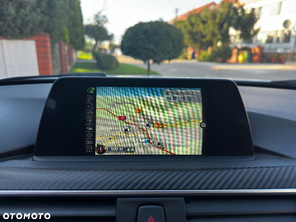 BMW Seria 3 320d Sport Line - 23