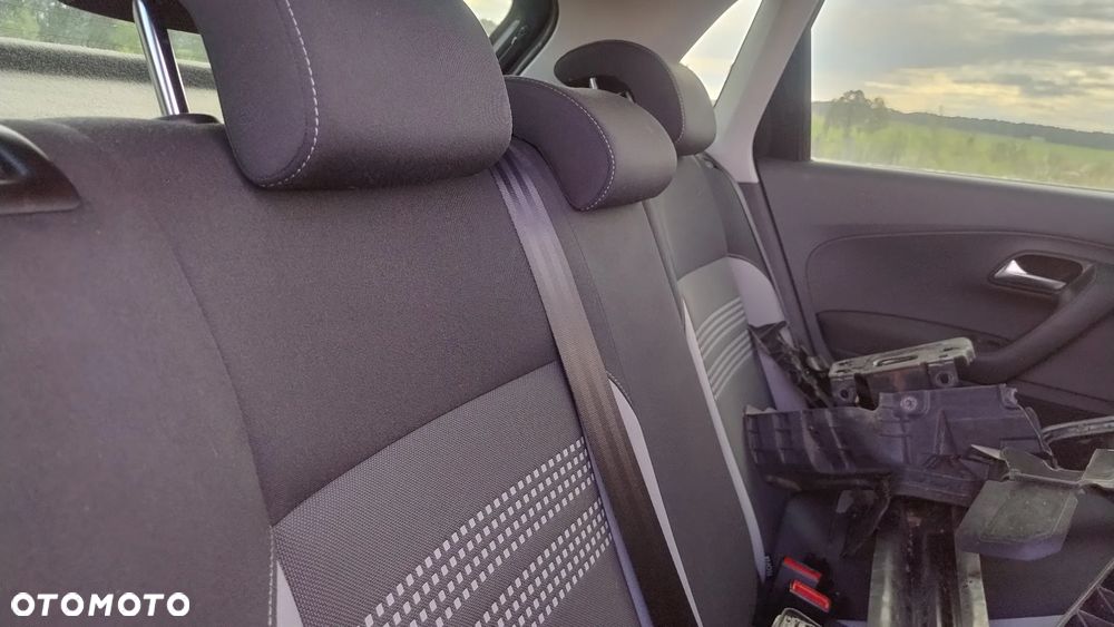 Volkswagen Polo 1.2 TSI Life - 33