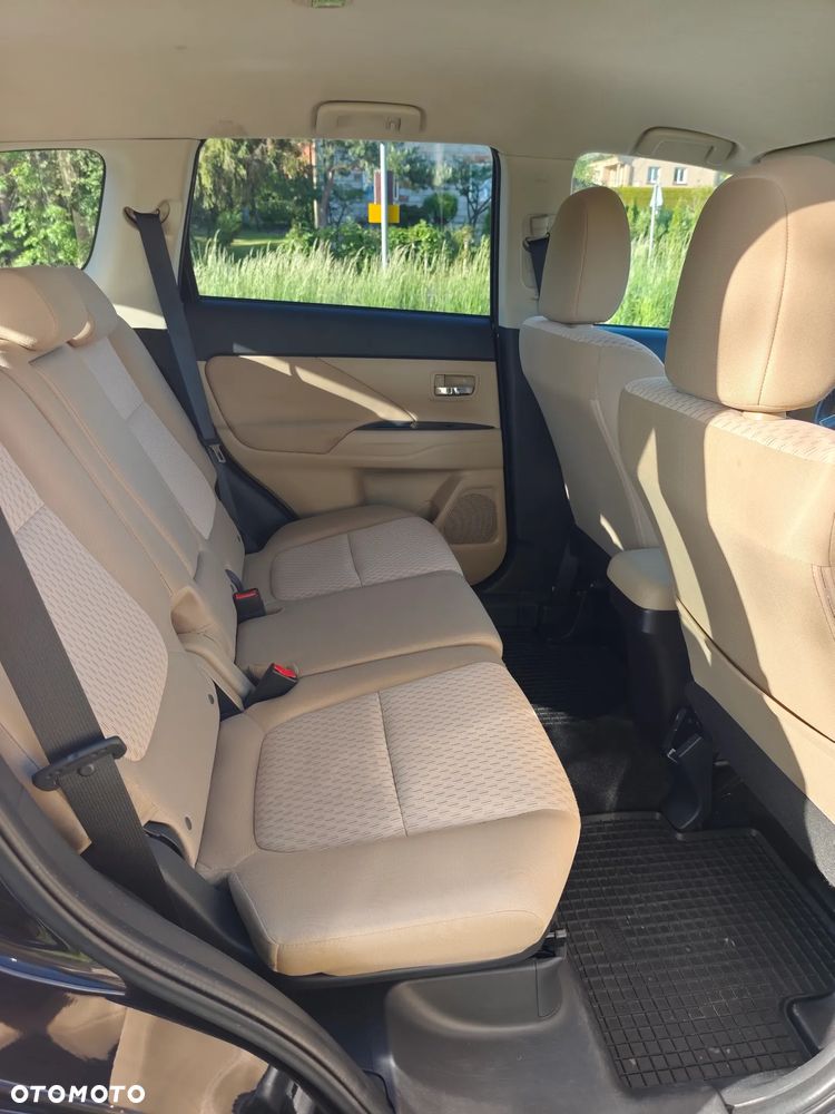 Mitsubishi Outlander 2.2 DID Intense + - 5