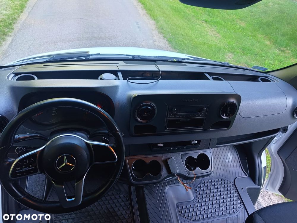 Mercedes-Benz SPRINTER - 10