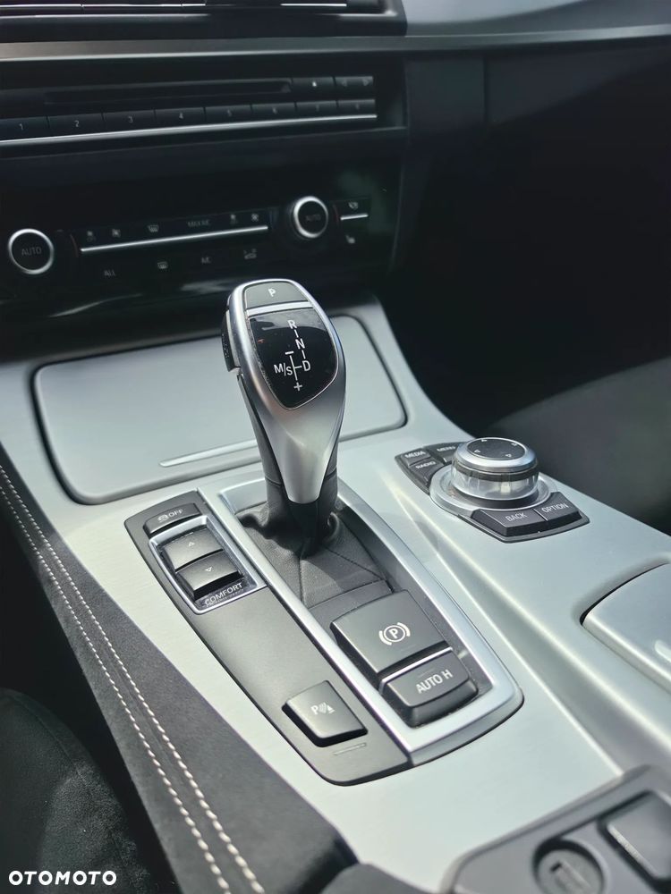 BMW Seria 5 520d - 13