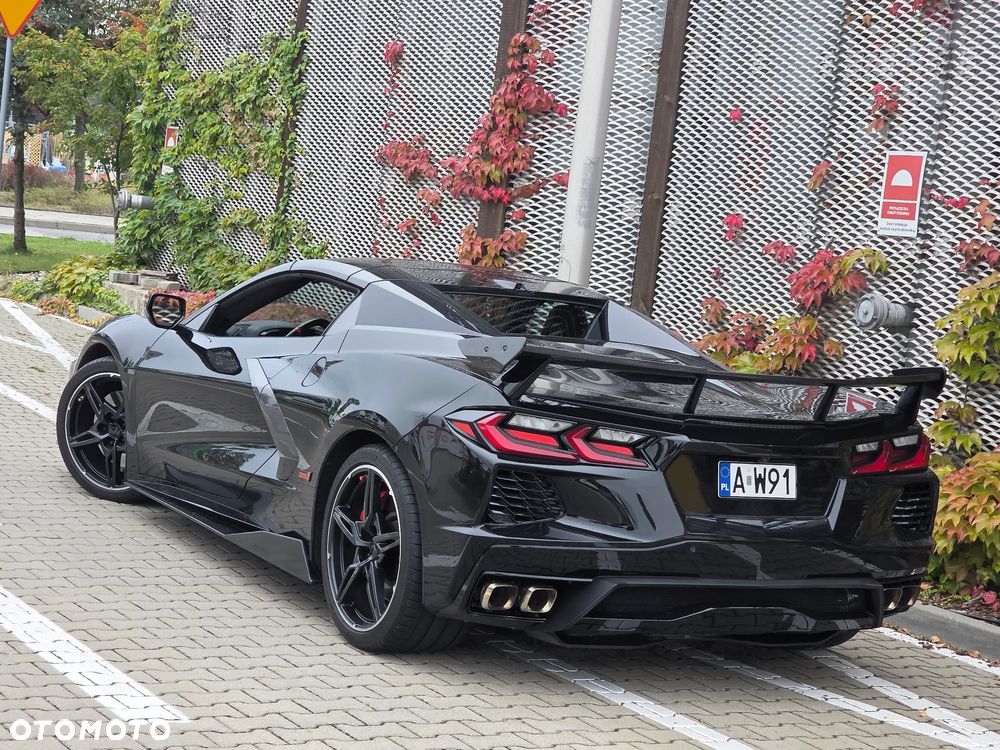 Chevrolet Corvette - 32