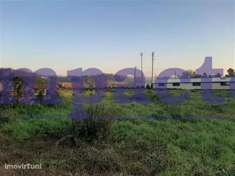 Terreno na Vila de Cucujães, Oliveira de Azeméis - Grande imagem: 5/9