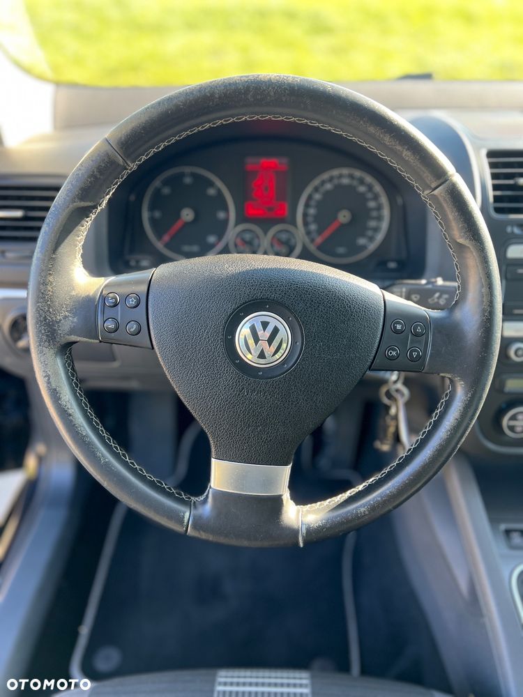 Volkswagen Jetta 2.0 TDI DPF Trendline - 27